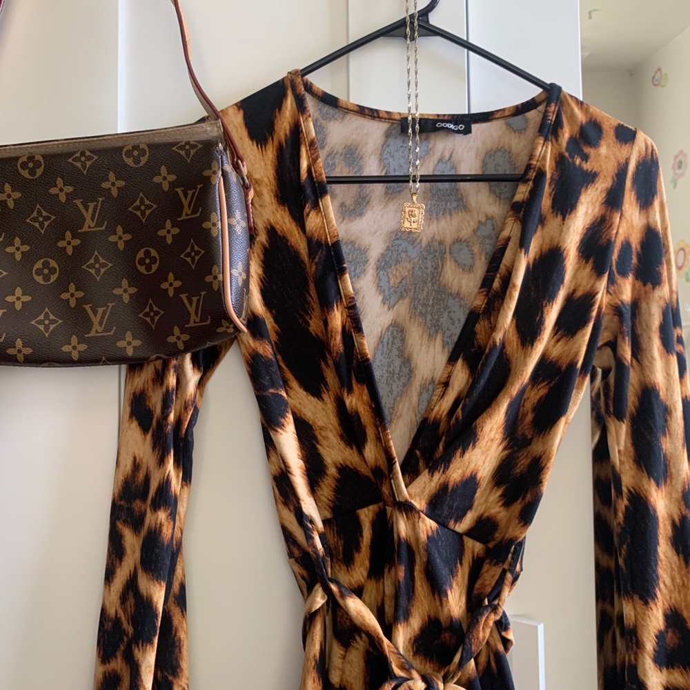 Cheetah Print Romper 😻 - Picture 3 of 4